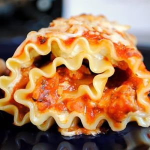 yummy food ideas - italian food - Lasagna Roll-ups.jpg